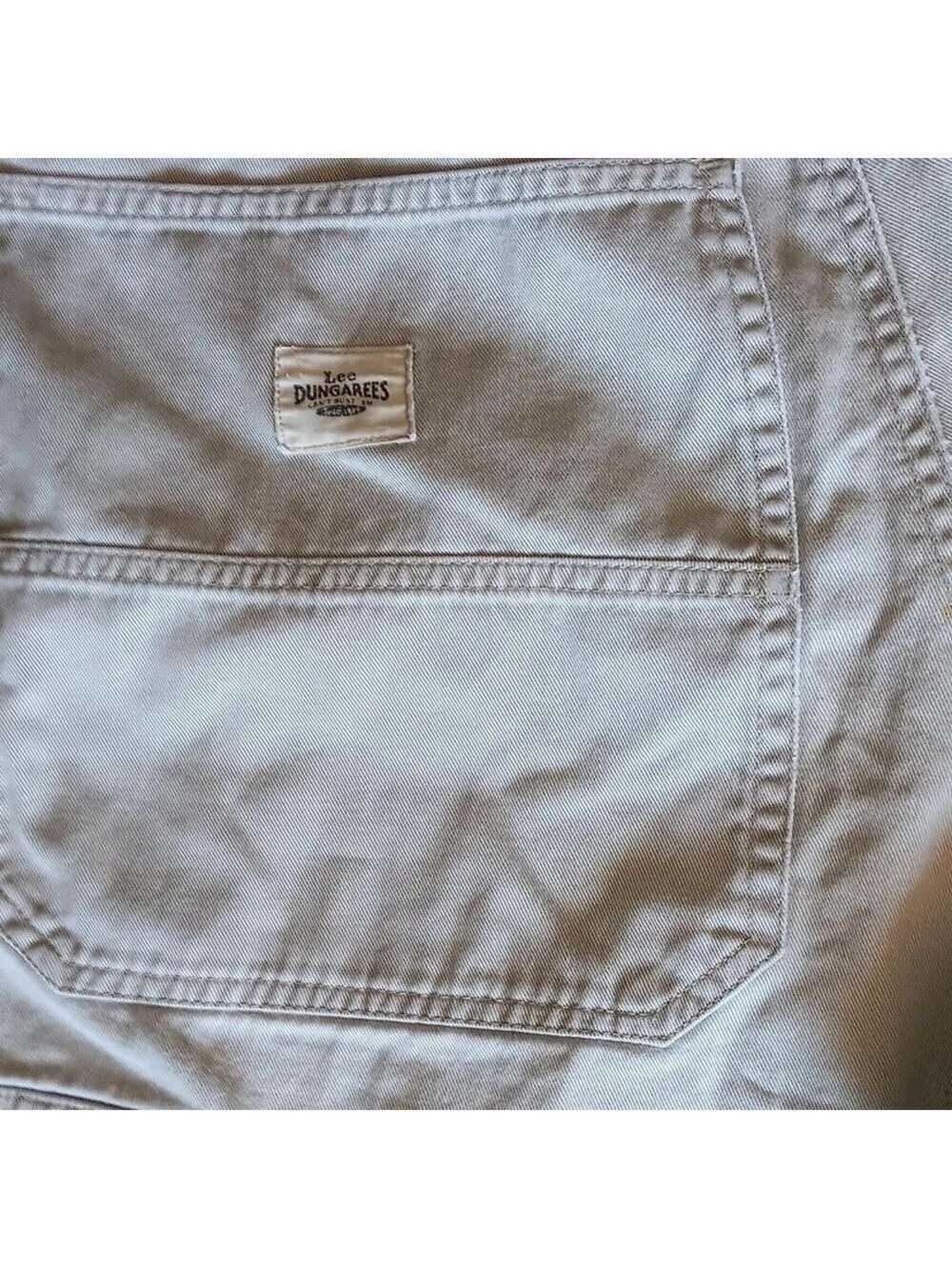 Lee Dungarees Men's Khaki Cargo Shorts - Picture 6 of 8